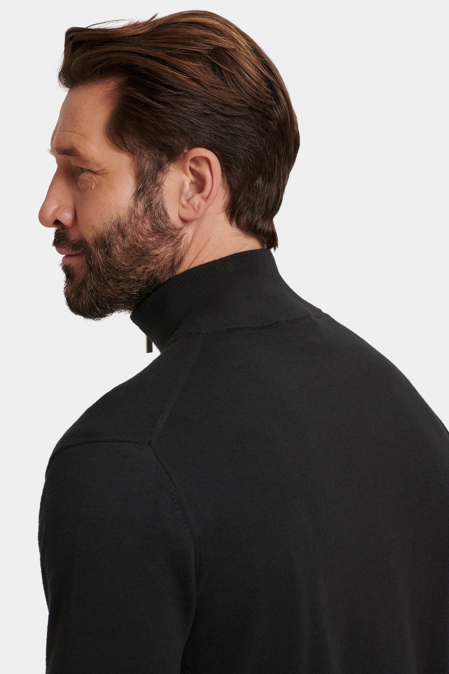 EL SUÉTER SANTONI CON CREMALLERA HASTA EL CUELLO
