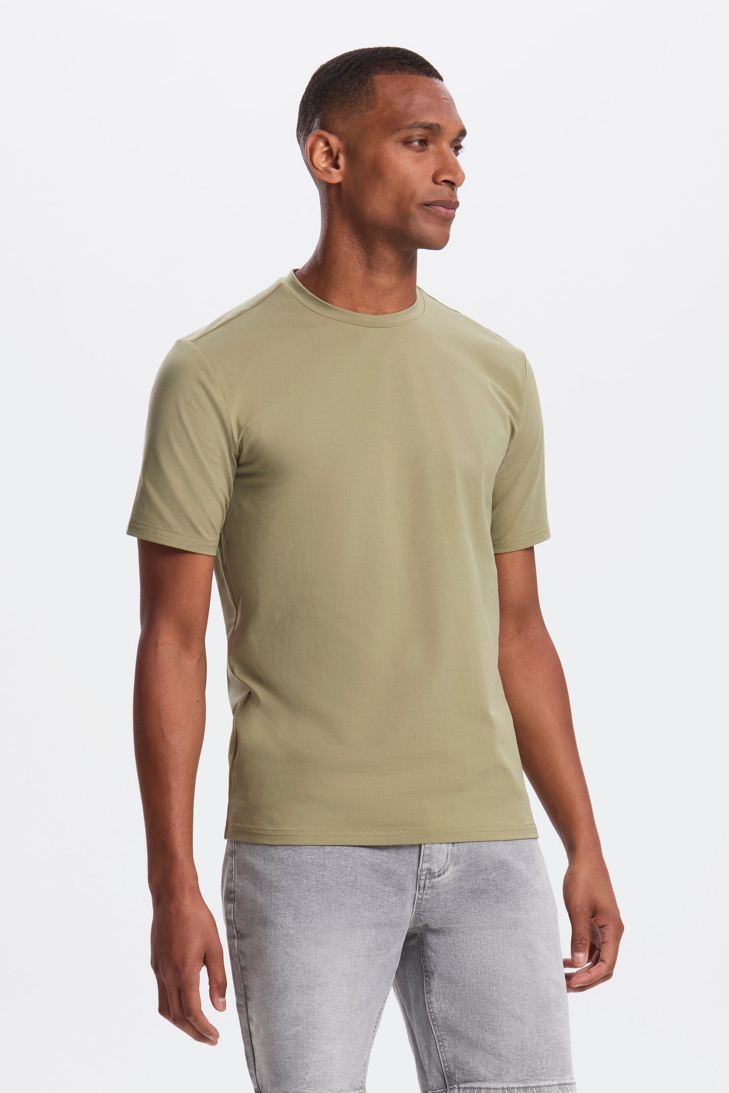 LA CAMISETA REGULAR