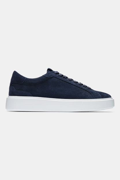 LE CLASSICHE SNEAKERS IN SUEDE