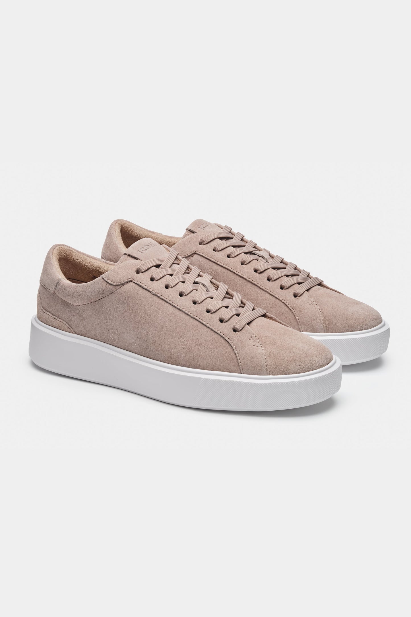 LE CLASSICHE SNEAKERS IN SUEDE