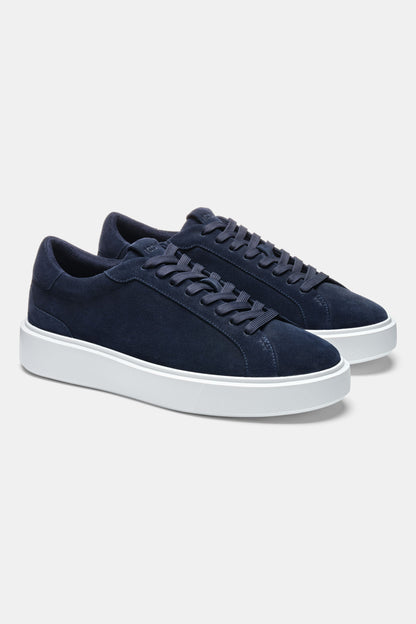 LE CLASSICHE SNEAKERS IN SUEDE