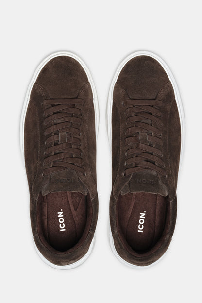 LE CLASSICHE SNEAKERS IN SUEDE